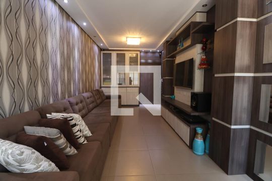 Casa à venda com 2 quartos, 192m² em São Luís, Canoas