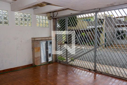 Garagem de casa para alugar com 4 quartos, 90m² em Jardim Ipanema (zona Sul), São Paulo