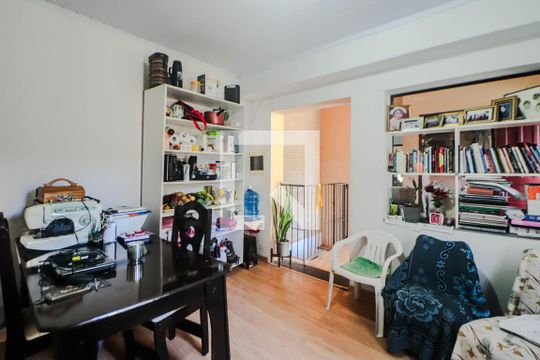 Escritório de casa à venda com 3 quartos, 120m² em Bom Jesus, Porto Alegre