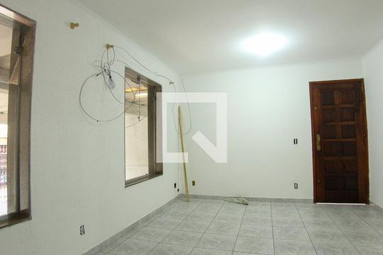 Sala de casa à venda com 3 quartos, 140m² em Parque Residencial Oratorio, São Paulo
