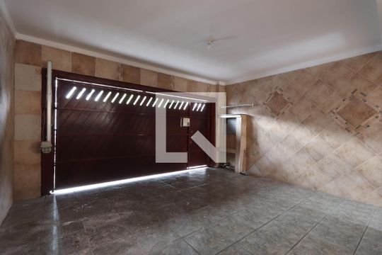 Garagem de casa para alugar com 3 quartos, 170m² em Jardim Vila Formosa, São Paulo