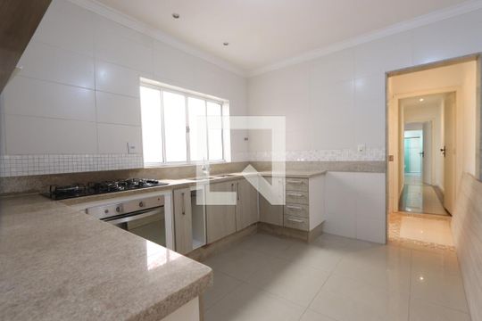 Cozinha de casa para alugar com 3 quartos, 170m² em Jardim Vila Formosa, São Paulo