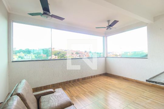 Terraço de casa de condomínio à venda com 3 quartos, 380m² em Conjunto Residencial José Bonifácio, São Paulo