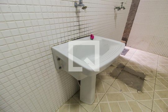 Área de Serviço de casa de condomínio à venda com 3 quartos, 380m² em Conjunto Residencial José Bonifácio, São Paulo