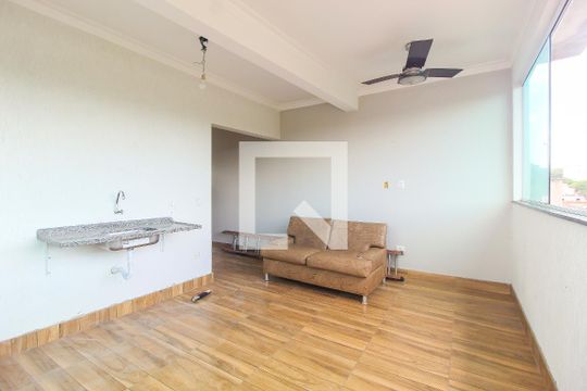 Terraço de casa de condomínio à venda com 3 quartos, 380m² em Conjunto Residencial José Bonifácio, São Paulo