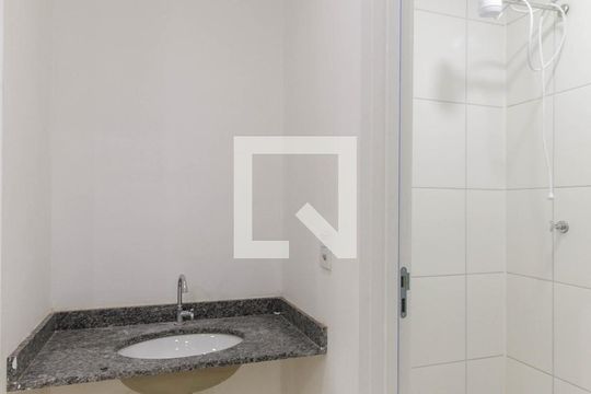 Banheiro de apartamento para alugar com 2 quartos, 40m² em Vila Norma, São Paulo