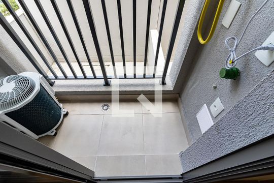 Sacada de apartamento à venda com 1 quarto, 29m² em Jardim Prudência, São Paulo