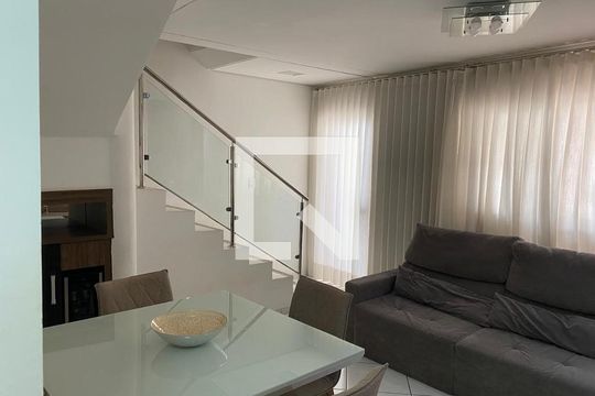 Sala de casa à venda com 2 quartos, 100m² em Sapucaias III, Contagem