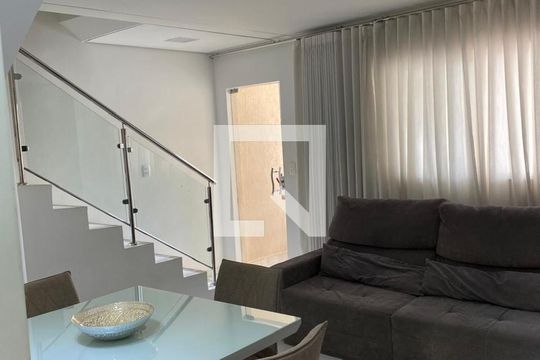 Sala de casa à venda com 2 quartos, 100m² em Sapucaias III, Contagem