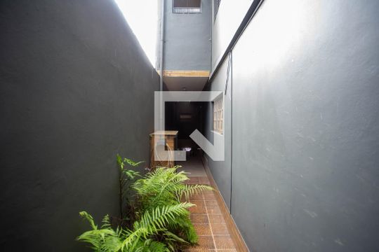 Quintal de casa à venda com 4 quartos, 288m² em Centro, Diadema