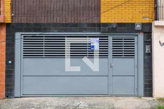 Fachada de casa à venda com 4 quartos, 288m² em Centro, Diadema
