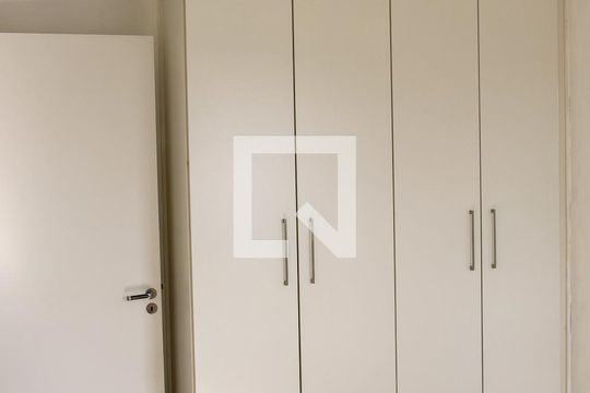 Quarto 2 de apartamento para alugar com 2 quartos, 47m² em Conceição, Osasco