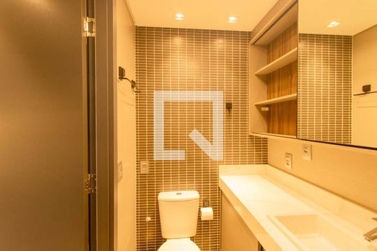 Banheiro Social de apartamento para alugar com 1 quarto, 28m² em Rebouças, Curitiba