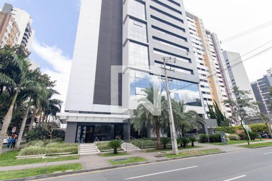 Fachada de apartamento para alugar com 1 quarto, 34m² em Rebouças, Curitiba