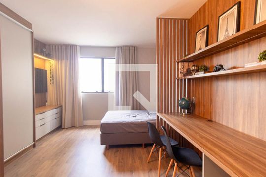 Apartamento para alugar com 1 quarto, 34m² em Rebouças, Curitiba