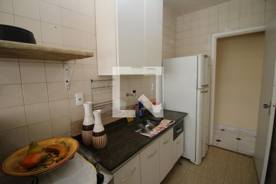 Cozinha de apartamento para alugar com 2 quartos, 58m² em Vila da Penha, Rio de Janeiro