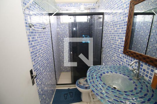 Banheiro de apartamento para alugar com 2 quartos, 58m² em Vila da Penha, Rio de Janeiro