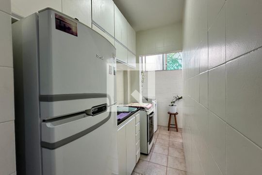 Cozinha de apartamento para alugar com 1 quarto, 30m² em Santa Teresa, Rio de Janeiro