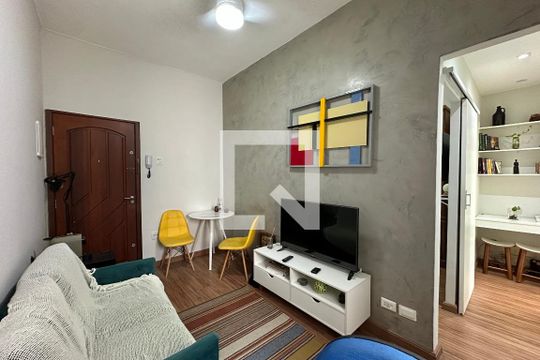 Sala de apartamento para alugar com 1 quarto, 30m² em Santa Teresa, Rio de Janeiro
