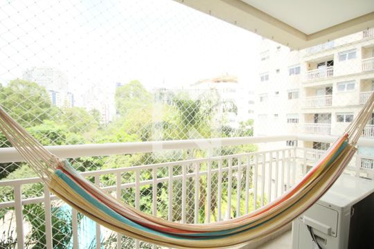 Varanda de kitnet/studio para alugar com 1 quarto, 31m² em Panamby, São Paulo