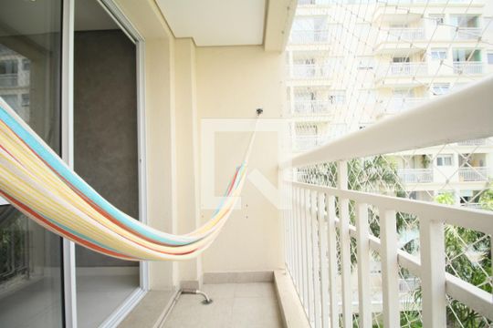 Varanda de kitnet/studio para alugar com 1 quarto, 31m² em Panamby, São Paulo