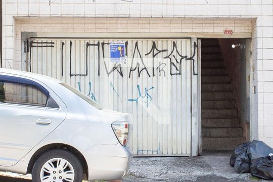 Fachada de casa à venda com 16 quartos, 250m² em Conceição, Diadema