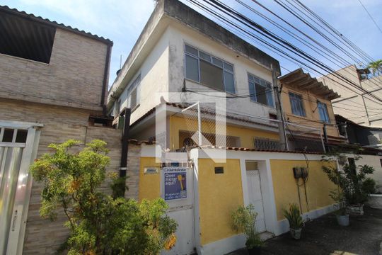 Fachada de casa de condomínio para alugar com 2 quartos, 72m² em Taquara, Rio de Janeiro