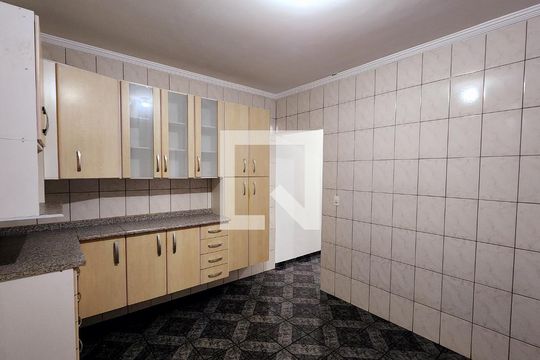 Cozinha de casa para alugar com 2 quartos, 110m² em Jardim Guanabara, Jundiaí