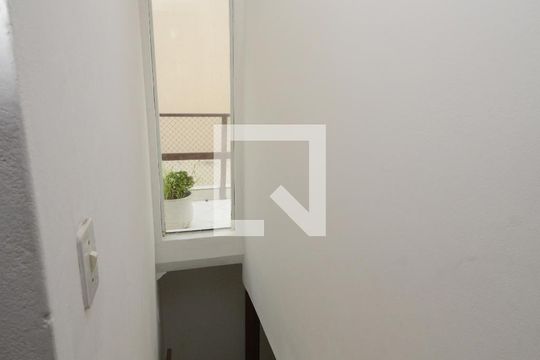 Escada de casa à venda com 2 quartos, 170m² em Cidade Ademar, São Paulo