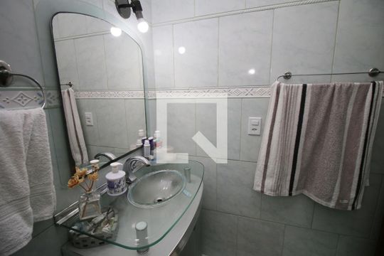 Banheiro de apartamento à venda com 2 quartos, 75m² em Irajá, Rio de Janeiro