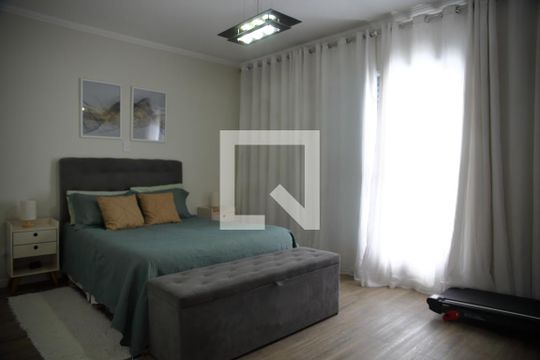 Quarto  de casa à venda com 3 quartos, 230m² em Jardim Calux, São Bernardo do Campo