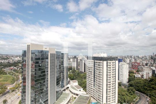 Quarto Suíte Vista de apartamento à venda com 1 quarto, 44m² em Petrópolis, Porto Alegre