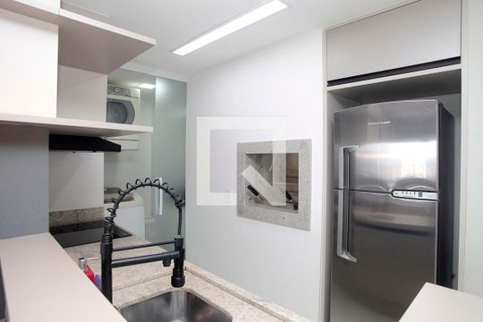 Cozinha + Área de Serviço de apartamento à venda com 1 quarto, 44m² em Petrópolis, Porto Alegre