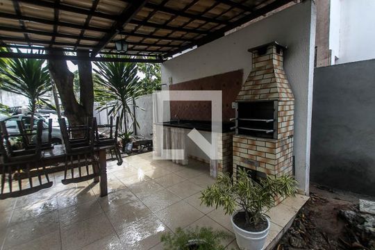 Área Externa de casa de condomínio para alugar com 2 quartos, 80m² em Itapuã, Salvador