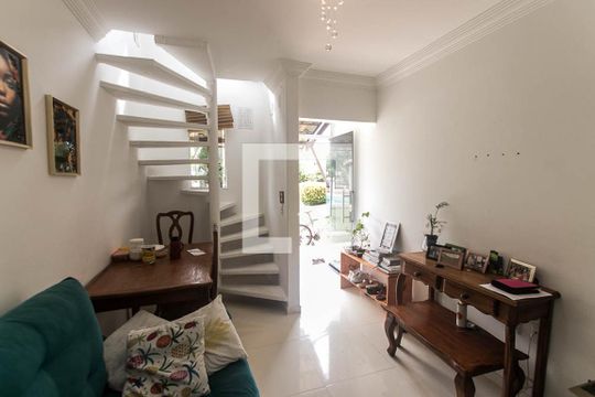 Casa de Condomínio para alugar com 2 quartos, 80m² em Itapuã, Salvador