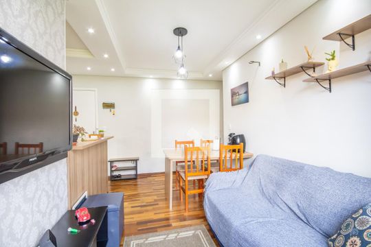 Sala de apartamento à venda com 2 quartos, 49m² em Quitaúna, Osasco