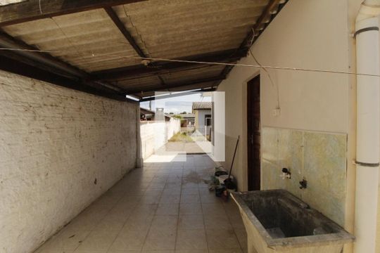 Garagem de casa para alugar com 2 quartos, 47m² em Monte Belo, Gravataí