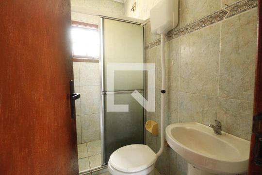 Banheiro de casa para alugar com 2 quartos, 47m² em Monte Belo, Gravataí