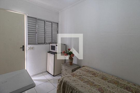 Quarto/Cozinha/Sala de kitnet/studio para alugar com 1 quarto, 20m² em Vila Mariana, São Paulo