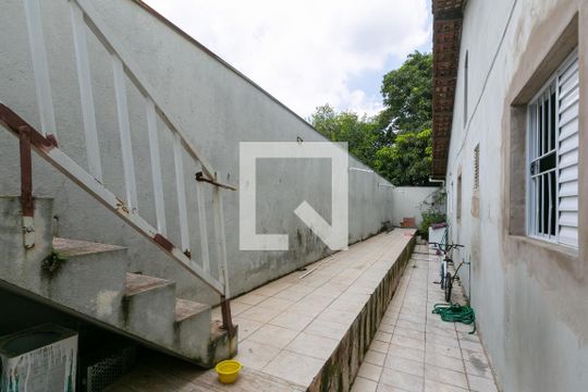 Quintal  de casa para alugar com 3 quartos, 110m² em Vila Verde, São Paulo