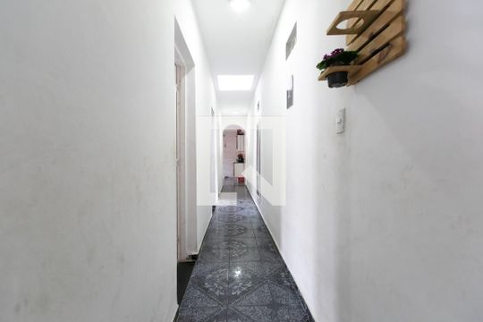 Corredor  de casa para alugar com 3 quartos, 110m² em Vila Verde, São Paulo