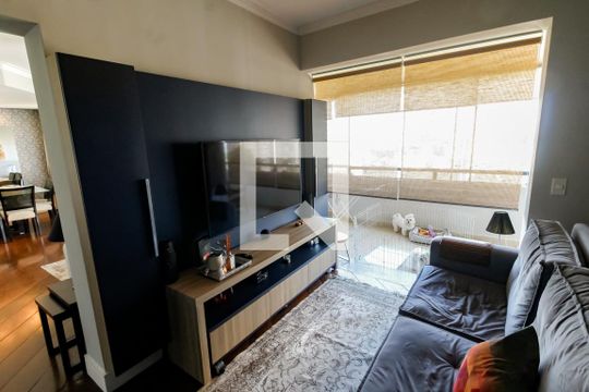 Sala de TV de apartamento à venda com 3 quartos, 147m² em Vila Suzana, São Paulo