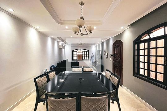 Sala de casa para alugar com 3 quartos, 120m² em Rio Pequeno, São Paulo
