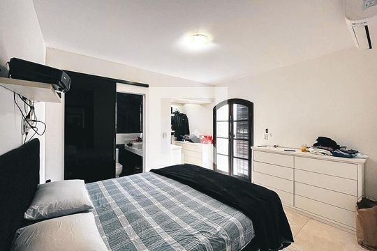 Quarto de casa para alugar com 3 quartos, 120m² em Rio Pequeno, São Paulo