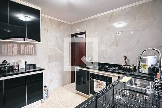 Cozinha de casa para alugar com 3 quartos, 120m² em Rio Pequeno, São Paulo