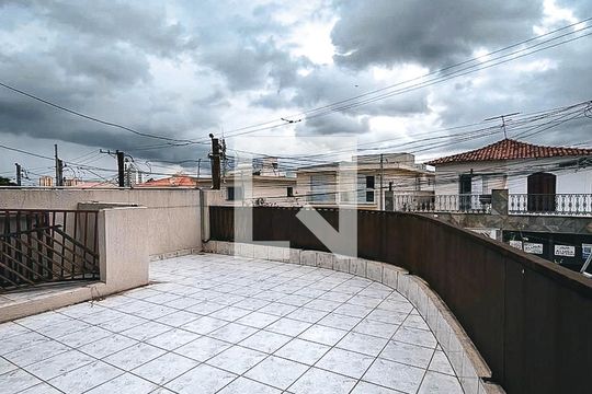 Área Externa de casa para alugar com 3 quartos, 120m² em Rio Pequeno, São Paulo