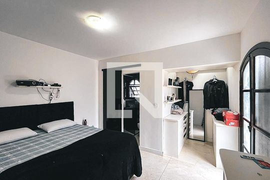 Quarto de casa para alugar com 3 quartos, 120m² em Rio Pequeno, São Paulo