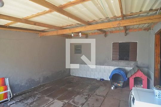 Garagem de casa à venda com 2 quartos, 10m² em Harmonia, Canoas