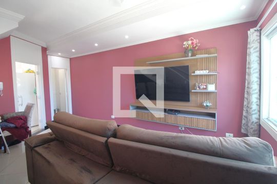 Sala de casa de condomínio para alugar com 2 quartos, 151m² em Vila Marari, São Paulo