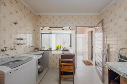 Área de Serviço de casa para alugar com 3 quartos, 450m² em Vila Madalena, São Paulo